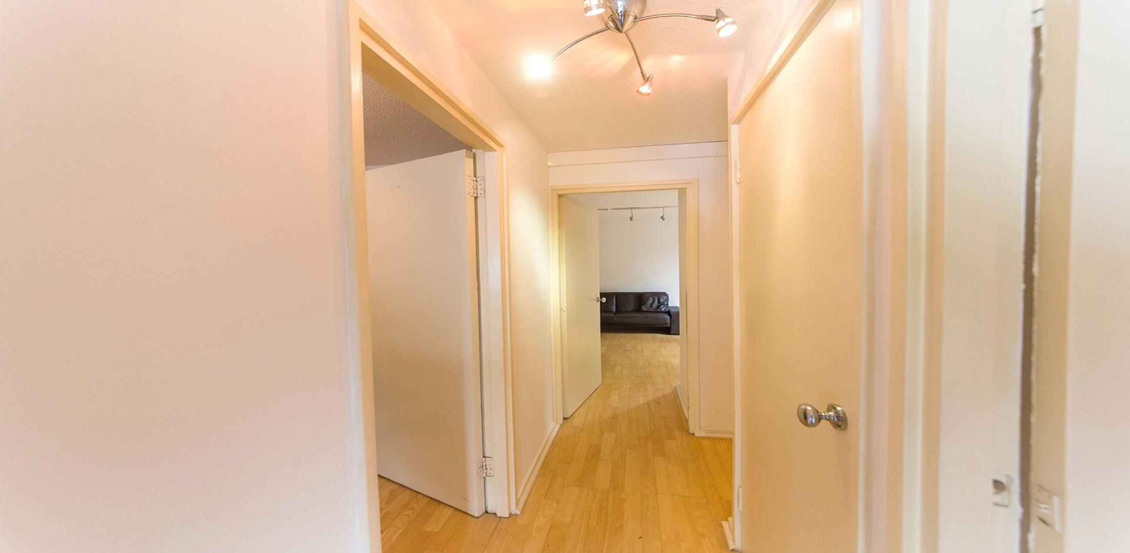 			HOT WATER AND HEATING INCLUDED , 1 Bedroom, 1 bath, 1 reception Flat			 Lymington Road, WEST HAMPSTEAD